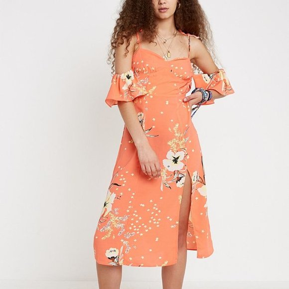 UO Boardwalk Off-The-Shoulder Midi Dress - Picture 3 of 10